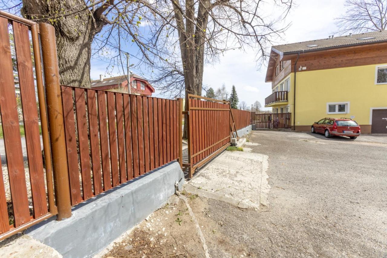 Apartman Theo Veľký Slavkov エクステリア 写真